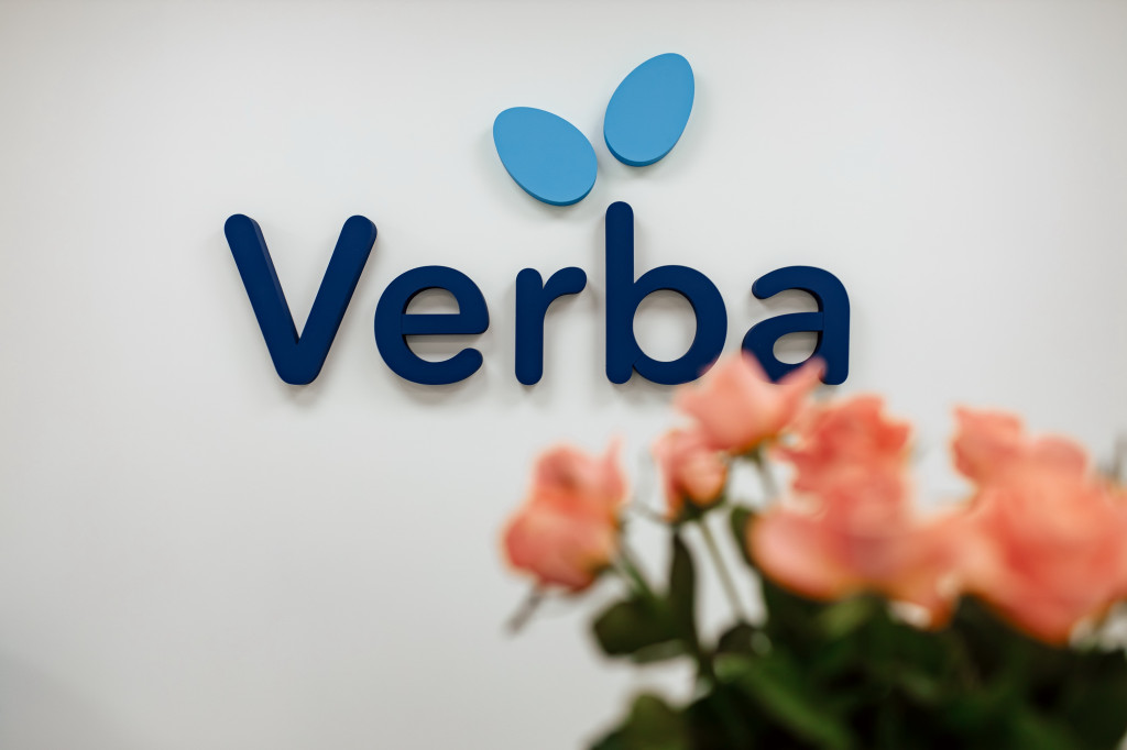 Логотип Verba Логотип Verba